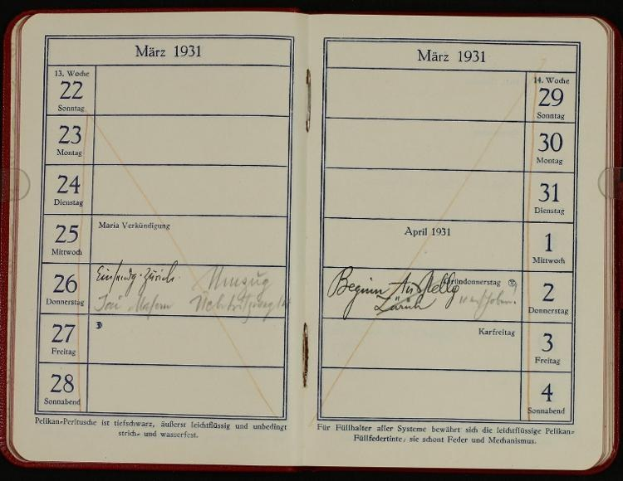 Offenes deutsches Tagebuch von 1931 mit handschriftlichen Einträgen, auf einem Kalender platziert.