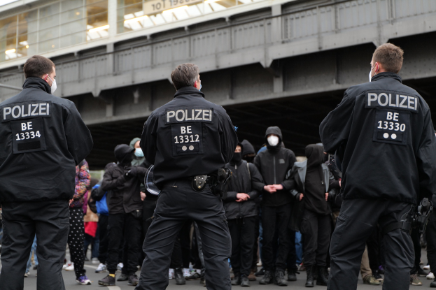 POL-MS: Polizisten gespuckt und beleidigt - 44-Jähriger in Haft
