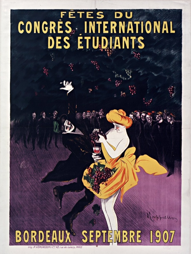 Plakat für ein Bordeaux-Weinprobe-Event im Jahr 1907 mit einer Frau in gelbem Kleid, die ein Weinglas hält, umgeben von einer Menge, mit Text, der das Ereignis ankündigt.