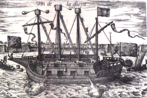 Eine Gravur eines Piratenschiffs, das auf blauem Meer segelt, mit ein paar Menschen an Bord und Text oben auf dem Bild.