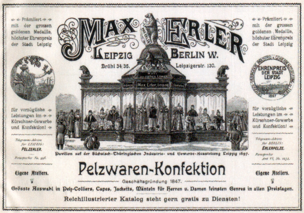 Schwarz-weiß-Werbetafel für Max Erler Leipzig in Berlin, Deutschland, die eine Gruppe von Menschen vor einem Gebäude zeigt, mit Text zur Ankündigung eines Ereignisses.