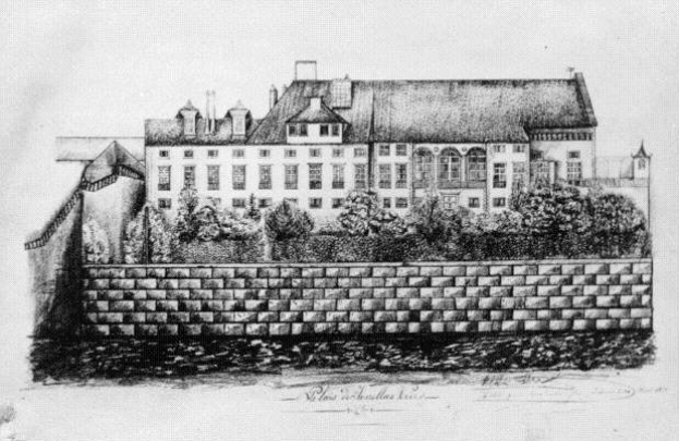 Schwarzes und weißes Architekturdiagramm eines großen Hauses, das von einer Wand umgeben ist, umgeben von Bäumen und Vegetation, mit der Beschriftung 'Pläne für ein neues Haus in der Stadt London' unten.
